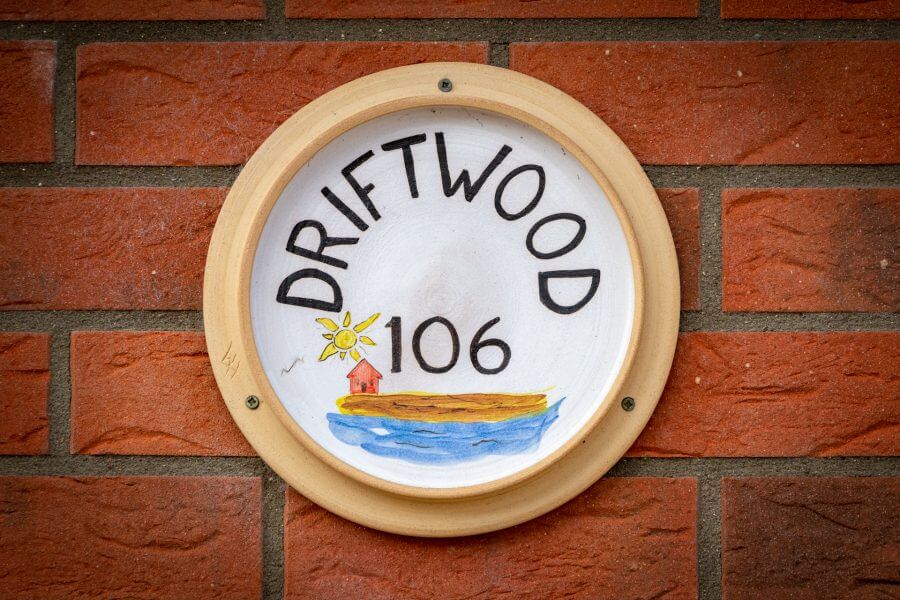 Sandilands Holiday Cottages Driftwood Sign